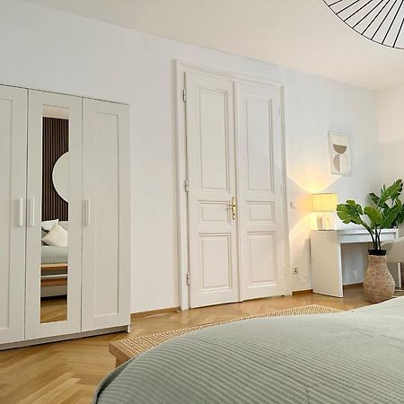 Designer Apartment Near Main Station Vienna Esterno foto